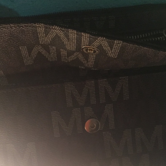 MKF crossbody bag - Picture 5 of 9